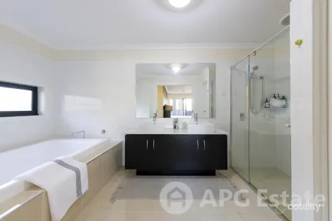 Property photo of 46 Hubble Road Croydon VIC 3136