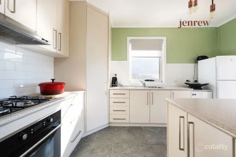 Property photo of 10 Wattle Avenue Emu Heights TAS 7320