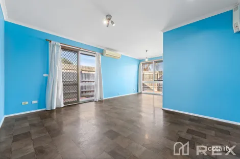 Property photo of 3 Strong Drive Hampton Park VIC 3976