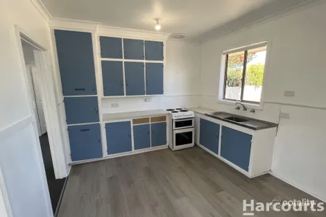 Property photo of 14 Watts Street Horsham VIC 3400