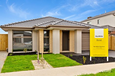13 Shirley St, Pakenham, VIC 3810