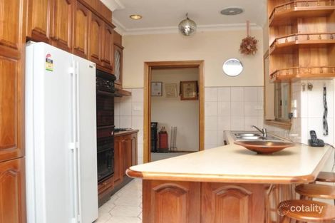 Property photo of 9 Masefield Court Delahey VIC 3037
