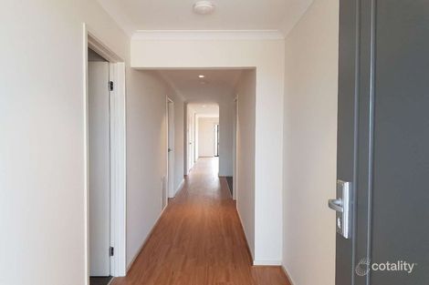 Property photo of 17 Dusty Drive Point Cook VIC 3030