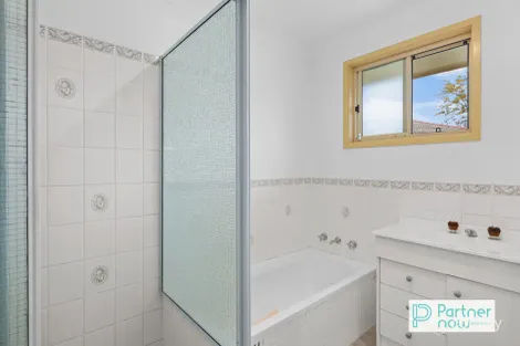 Property photo of 9 Grevillea Place Oxley Vale NSW 2340