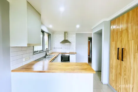 Property photo of 4 Conan Street Wendouree VIC 3355