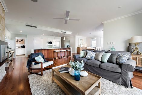 Property photo of 2 Sandpiper Road Stirling WA 6021