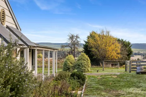 10 Drummond St, Scarsdale, VIC 3351