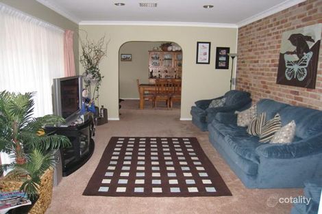 Property photo of 23 Sassafras Crescent Karabar NSW 2620
