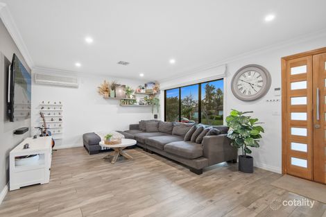 Property photo of 21 Eildon Road Endeavour Hills VIC 3802