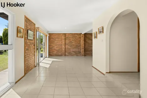 Property photo of 16 Bailey Avenue Greenwell Point NSW 2540