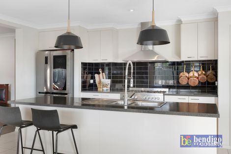 Property photo of 13 Therese Way Maiden Gully VIC 3551