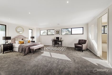 Property photo of 76 Glen Tower Drive Glen Waverley VIC 3150