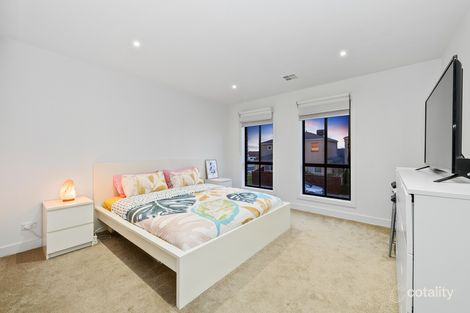 Property photo of 2/49 Jade Way Hillside VIC 3037