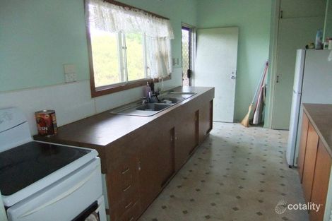 Property photo of 34 Circular Way Trunding QLD 4874