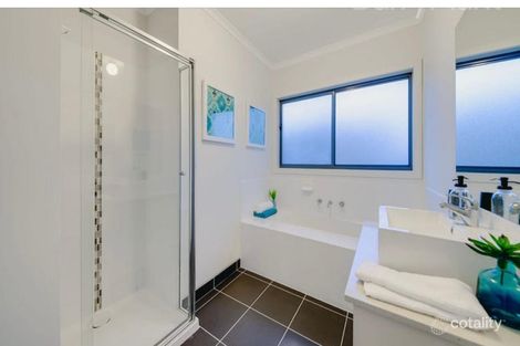 Property photo of 16 Quirk Road Pakenham VIC 3810