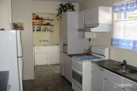 Property photo of 2 Jayben Street Wynnum West QLD 4178