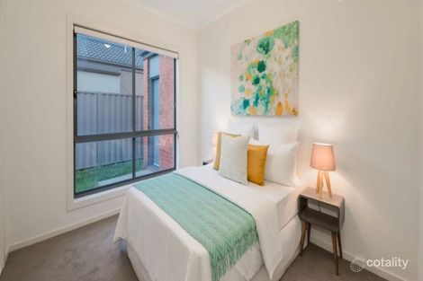 Property photo of 16 Quirk Road Pakenham VIC 3810