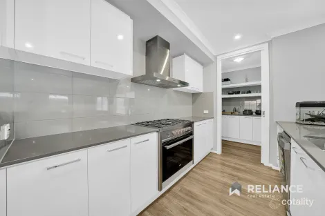 Property photo of 19 Celestial Circuit Tarneit VIC 3029