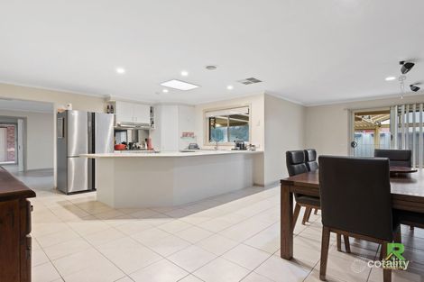 Property photo of 7 Windmill Rise Hillside VIC 3037