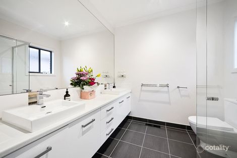 11 Nash Gr, Doreen, VIC 3754