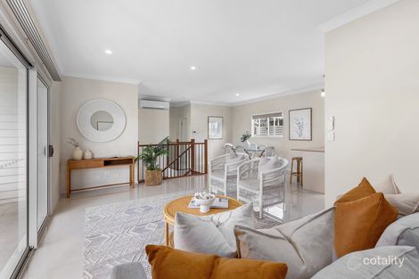 Property photo of 4/81 Hawthorne Road Hawthorne QLD 4171