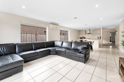 Property photo of 11 Tilden Rise Cranbourne North VIC 3977