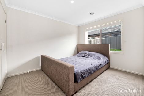 Property photo of 11 Tilden Rise Cranbourne North VIC 3977