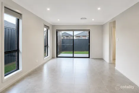 Property photo of 6 Aroona Avenue Austral NSW 2179
