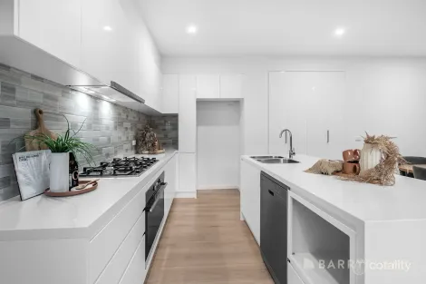 Property photo of 37 Terrigal Crescent Kilsyth VIC 3137