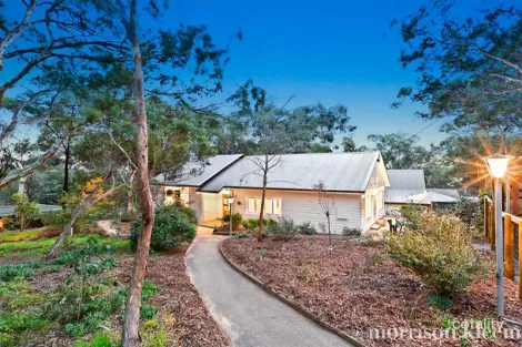 15 Carnon St, Greensborough, VIC 3088