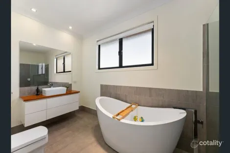 Property photo of 14 Ernest Street Camp Hill QLD 4152