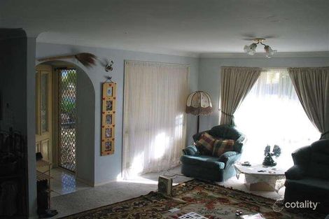 Property photo of 4 Forfar Court Highland Park QLD 4211