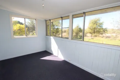 Property photo of 180 Cowper Street Tenterfield NSW 2372
