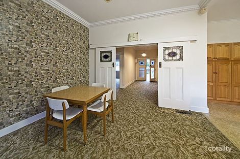 Property photo of 4 York Road Glen Iris VIC 3146