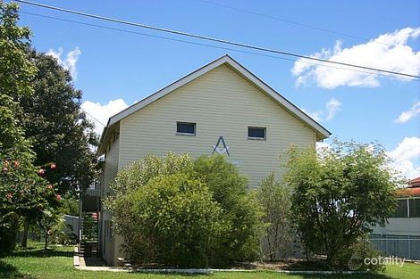 9 Eileen St, Booval, QLD 4304