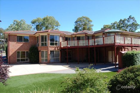 Property photo of 32 Taylor Place Greenleigh NSW 2620
