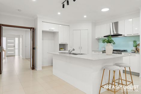 Property photo of 21 Millstream Circuit Cairnlea VIC 3023
