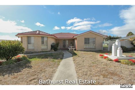 Property photo of 1 Emerald Drive Kelso NSW 2795