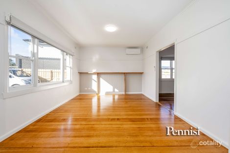 Property photo of 19 West Court Airport West VIC 3042
