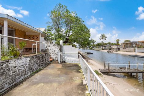 19 Pearl Key, Broadbeach Waters, QLD 4218