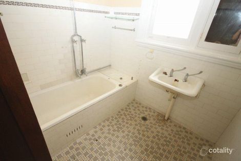 Property photo of 50 Railway Street Turvey Park NSW 2650