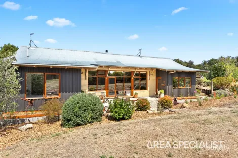 Property photo of 13 Carlisle Close Nyora VIC 3987