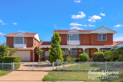 1 Kikori Pl, Glenfield, NSW 2167