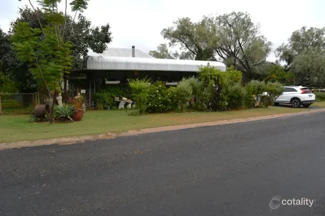 66 Porter St, Aramac, QLD 4726