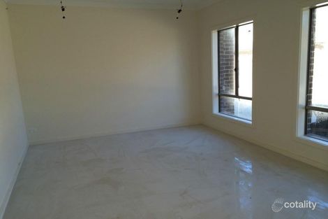 Property photo of 4 Uddin Lane Hampton Park VIC 3976