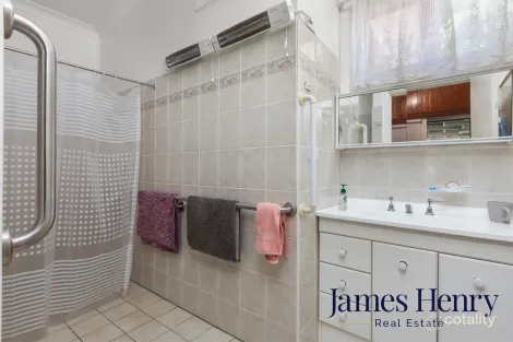 Property photo of 5 Hall Crescent Tarro NSW 2322