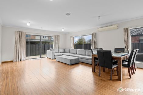 Property photo of 4 Lusitano Way Clyde North VIC 3978