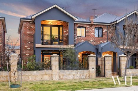 2/9 Healy Rd, Hamilton Hill, WA 6163