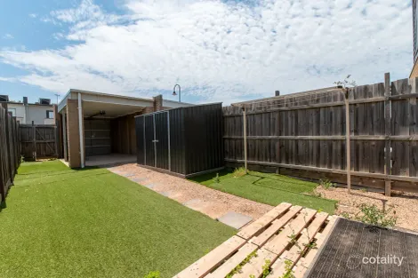 Property photo of 13 Courthouse Walk Doreen VIC 3754