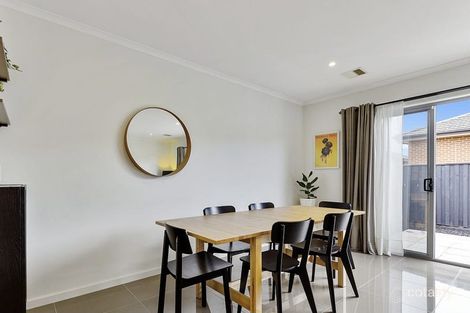 Property photo of 23 Grove Way Wantirna South VIC 3152